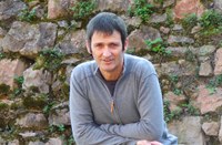 Agustin Arrieta Urtizberea: “Zientziagintzak giza jarduera guztiek bezalaxe argi-itzalak ditu”