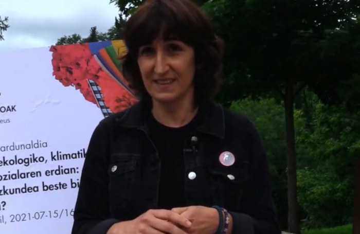 Lorea Agirre: "Gu ari gara bai krisiak probokatzen eta bai jasaten" Lorea Agirre: "Gu ari gara bai krisiak probokatzen eta bai jasaten"
