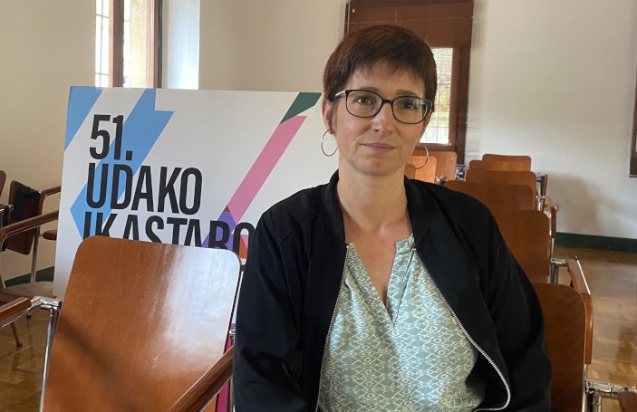Oskia Agirre: "Profesionalak saretu eta liburutegi espezializatu eta dokumentazio-zentroen aniztasuna erakutsi nahi dugu"