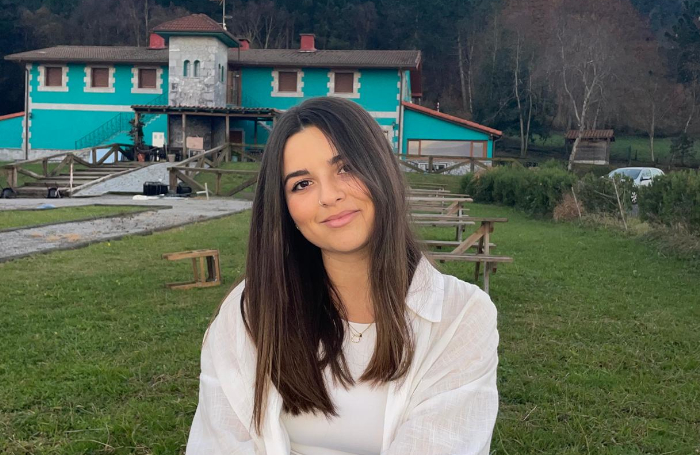 Irene Galarraga Arrieta: "Filmetan euskal ikurrak erabiliz euskal identitateari buruzko diskurtso bat edo batzuk eraikitzen dira"