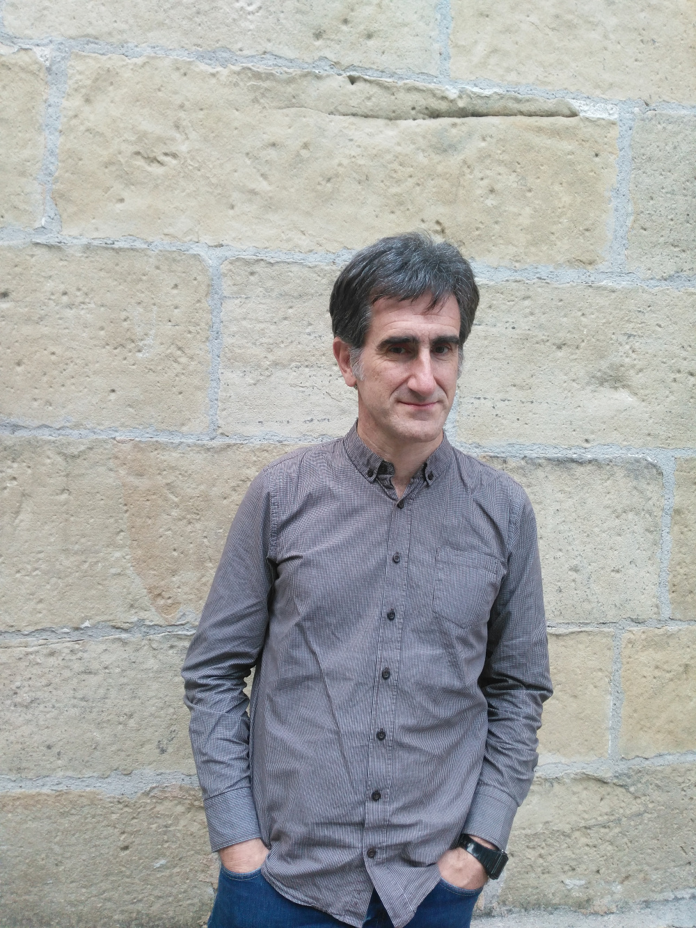 Juan Mari Celihueta: "Antzina, kartografia eta datu geografikoen erabilera aditu batzuen eskuetan zegoen. Gaur egun, ordea, Internet eta gailu mugikorrei esker datu geografikoak denen esku daude"