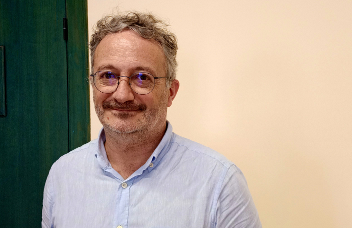 Oskar Arantzabal: "Pandemiak, gerrek eta klima-aldaketak oinarrizko burujabetza ekonomikoaz hausnartzera gonbidatu gaituzte"
