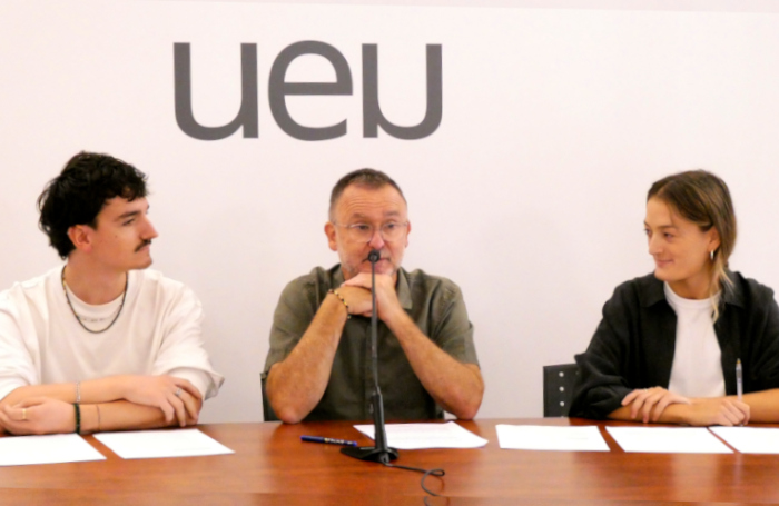 Argazkian ezkerretik hasita Iker Lauzirika Ansola, Aitor Bengoetxea Alkorta eta Leire Gorostiza Etxeberria ageri dira.